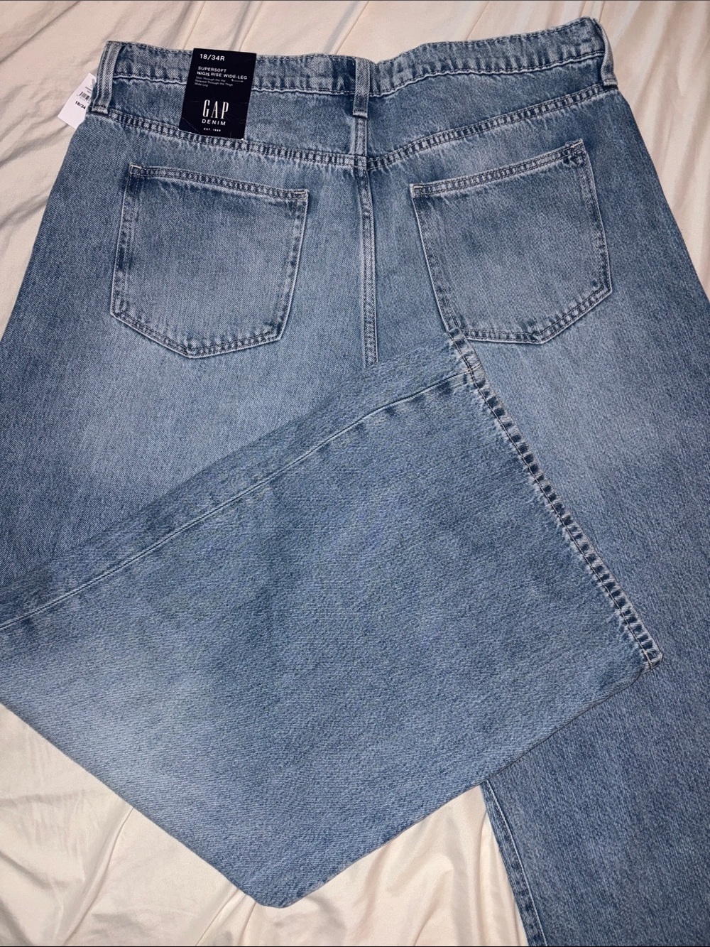 Nwts GAP women’s size 18  x 34 Jeans Classic Blue wide leg.